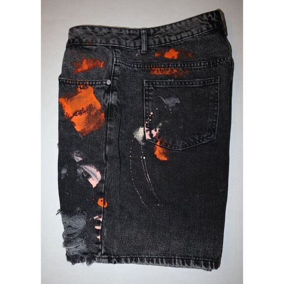 boohoo MAN MZZ89105 Men's Sz 32 Charcoal Relaxed Fit Painted Denim Shorts - Picture 4 of 5